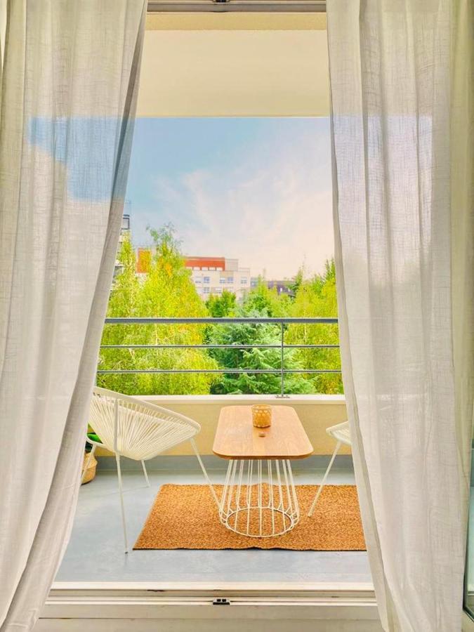 T2 Tres Charmant A Cergy Le Haut A Seulement 2 Min A Pied De La Gare !! Parking Prive Apartment Екстериор снимка